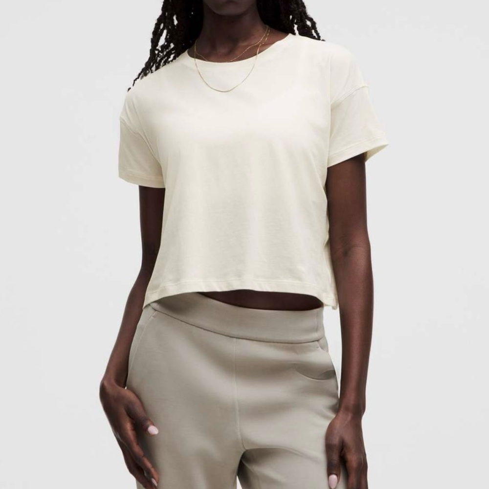 Lululemon Classic-Fit Cotton-Blend T-Shirt
Natural Ivory